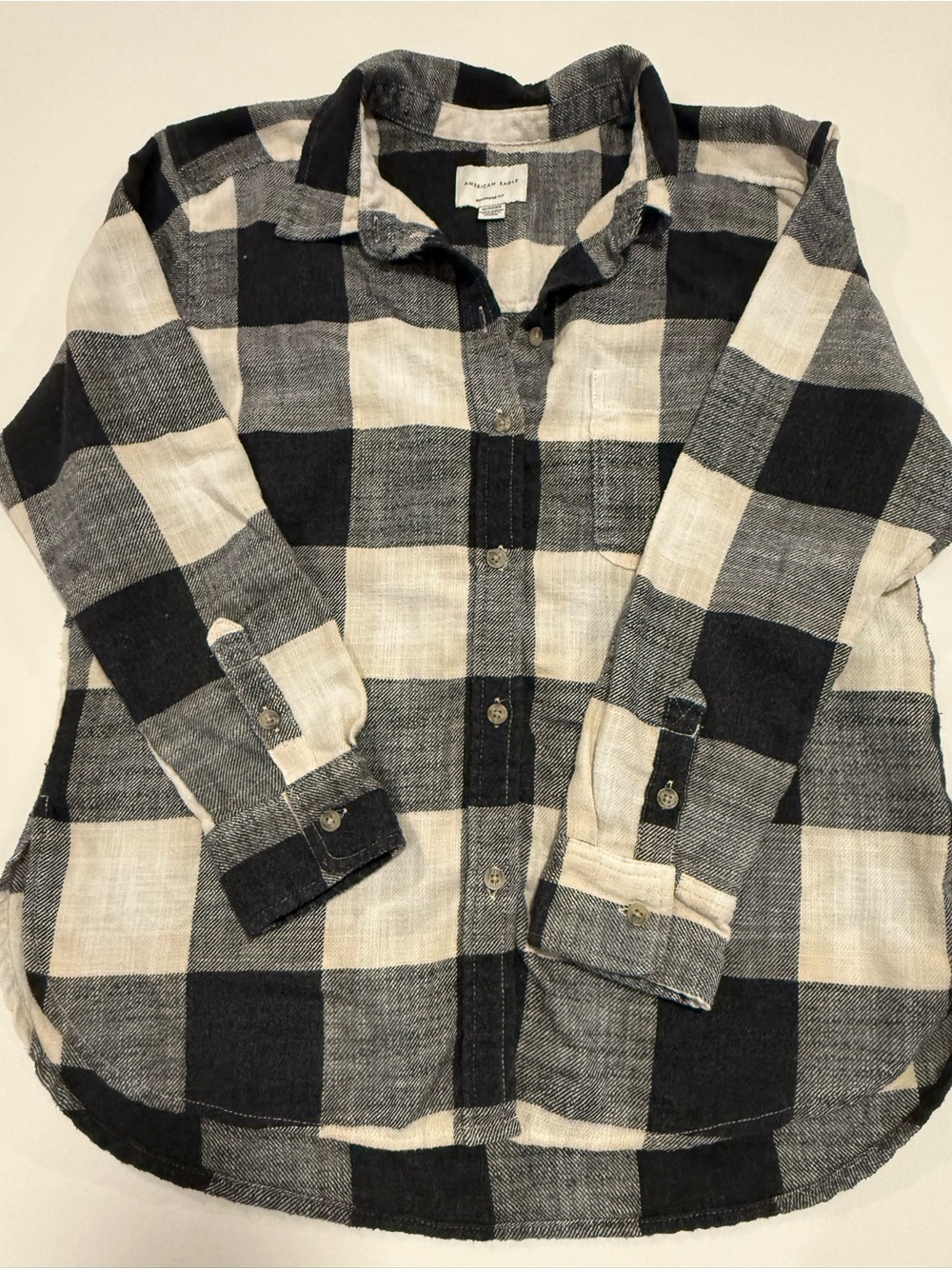 American Eagle Outfitters Black & Cream Buffalo Plaid Button-Down Shirt XS